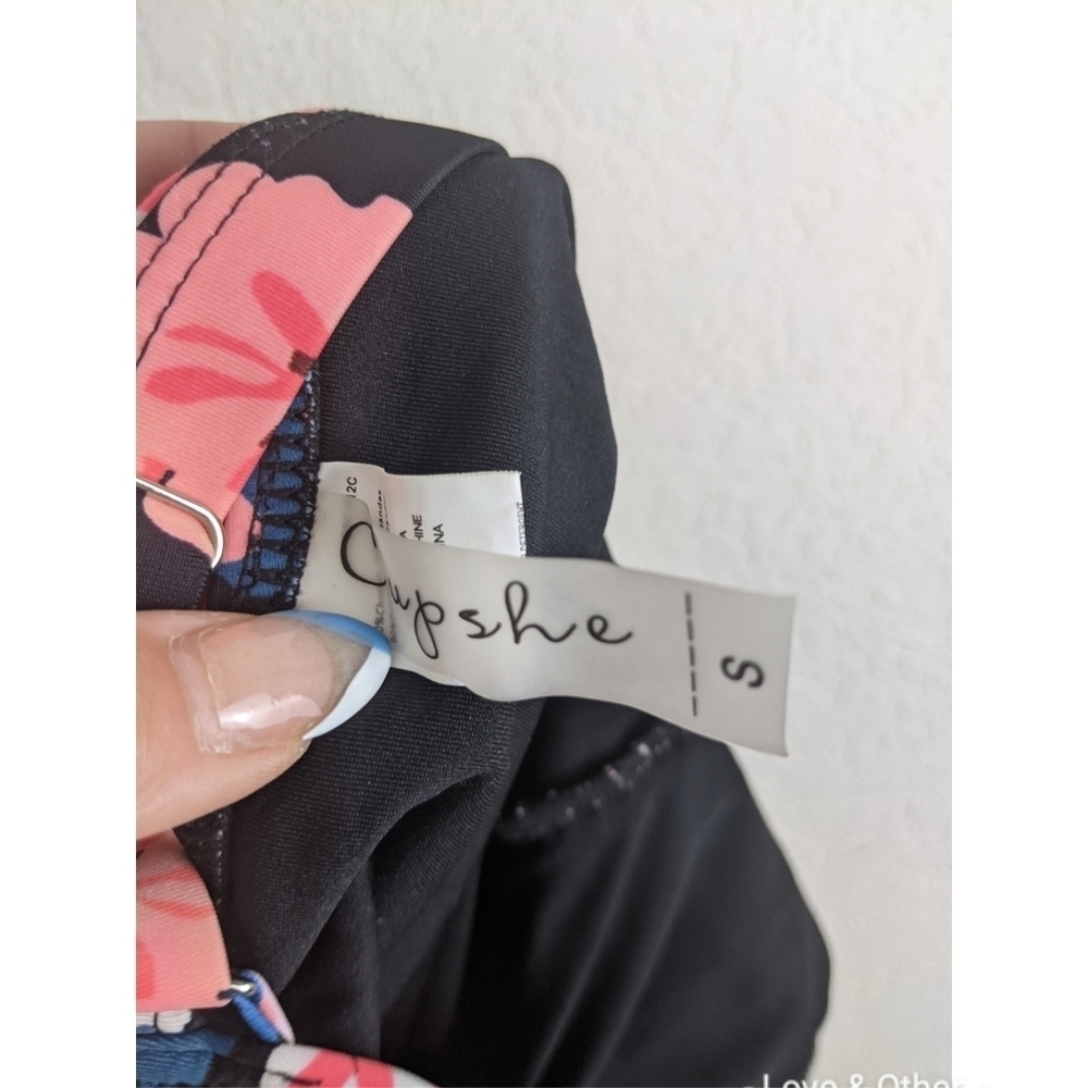Cupshe Floral One-piece Cross back Swimsuit - Picture 3 of 5